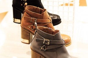 LA PIÈCE DU JOUR :  Les magnifiques bottines en cuir avec finitions métallique AMELIALILY