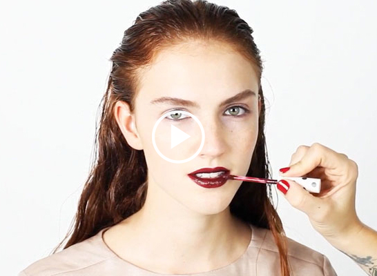 comment porter le rouge a levre foncé