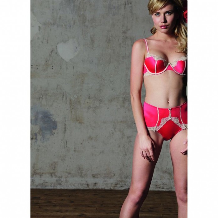 Rosy Culotte haute femme 700x700 15 magnifiques sous vêtements sexy pour une soirée de Saint Valentin mémorable avec son homme.
