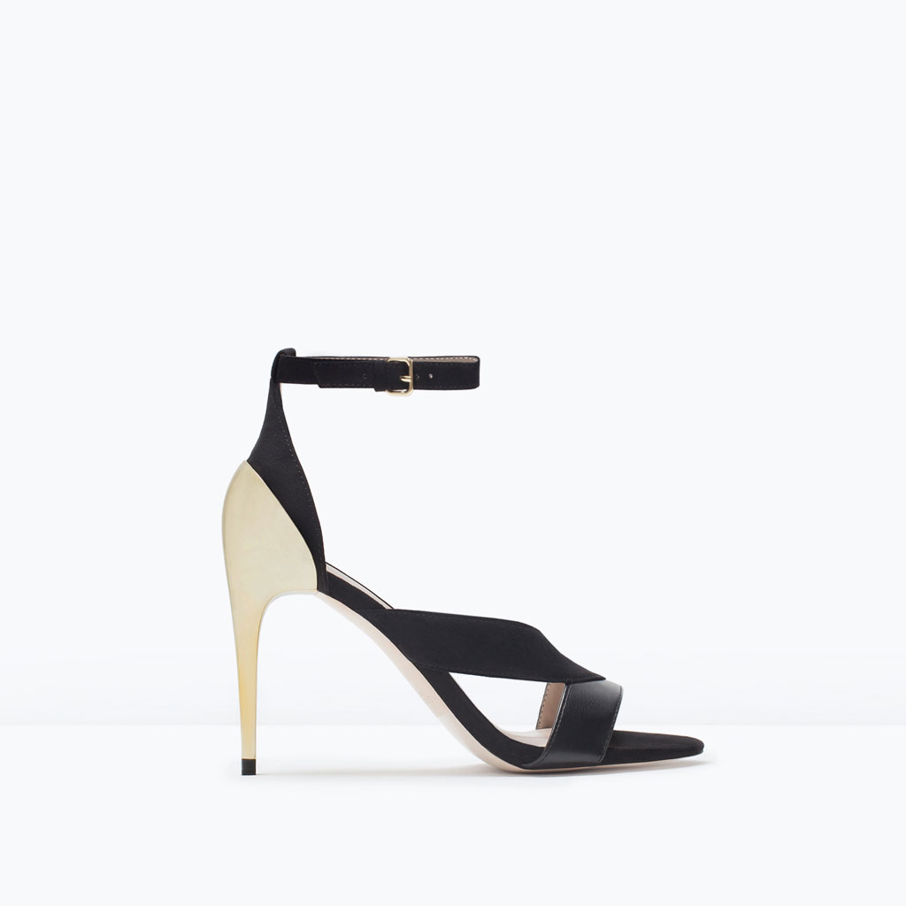 Sandales croisées talon cuillère - 39,95 €