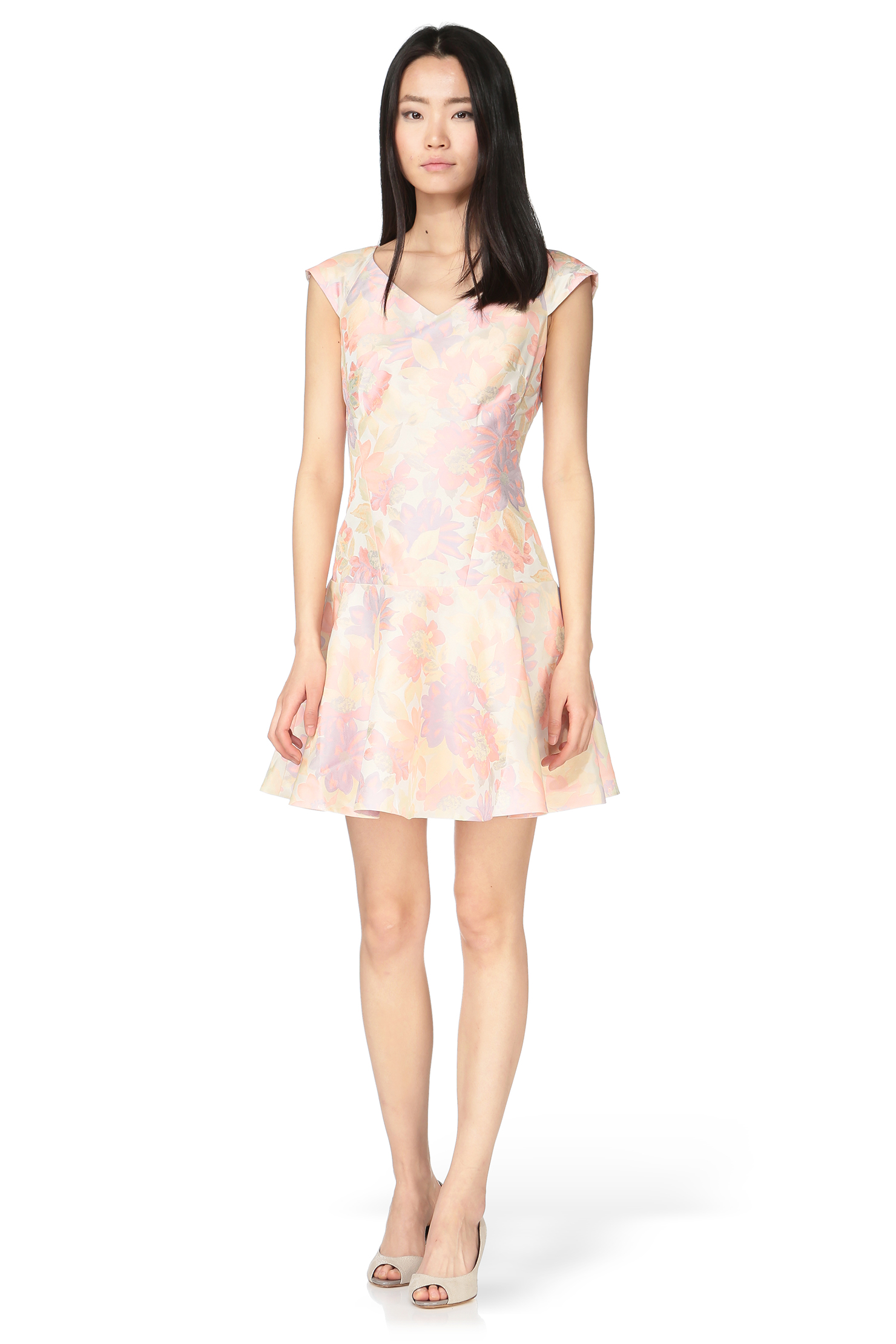 Ted Baker Robe rose imprimée Fleurs Brima – 235€