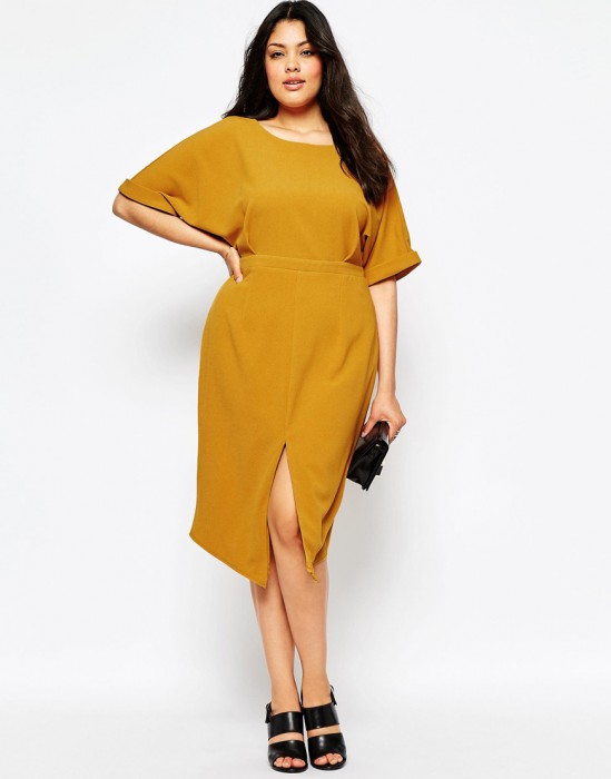 ASOS CURVE - Robe droite en crêpe à col montant épuré avec ceinture fantaisie