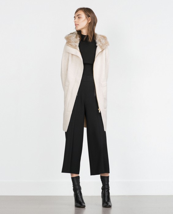 MANTEAU AVEC CAPUCHE EN FOURRURE